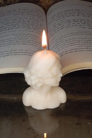 شمعة معطرة بشكل رأس أنثى